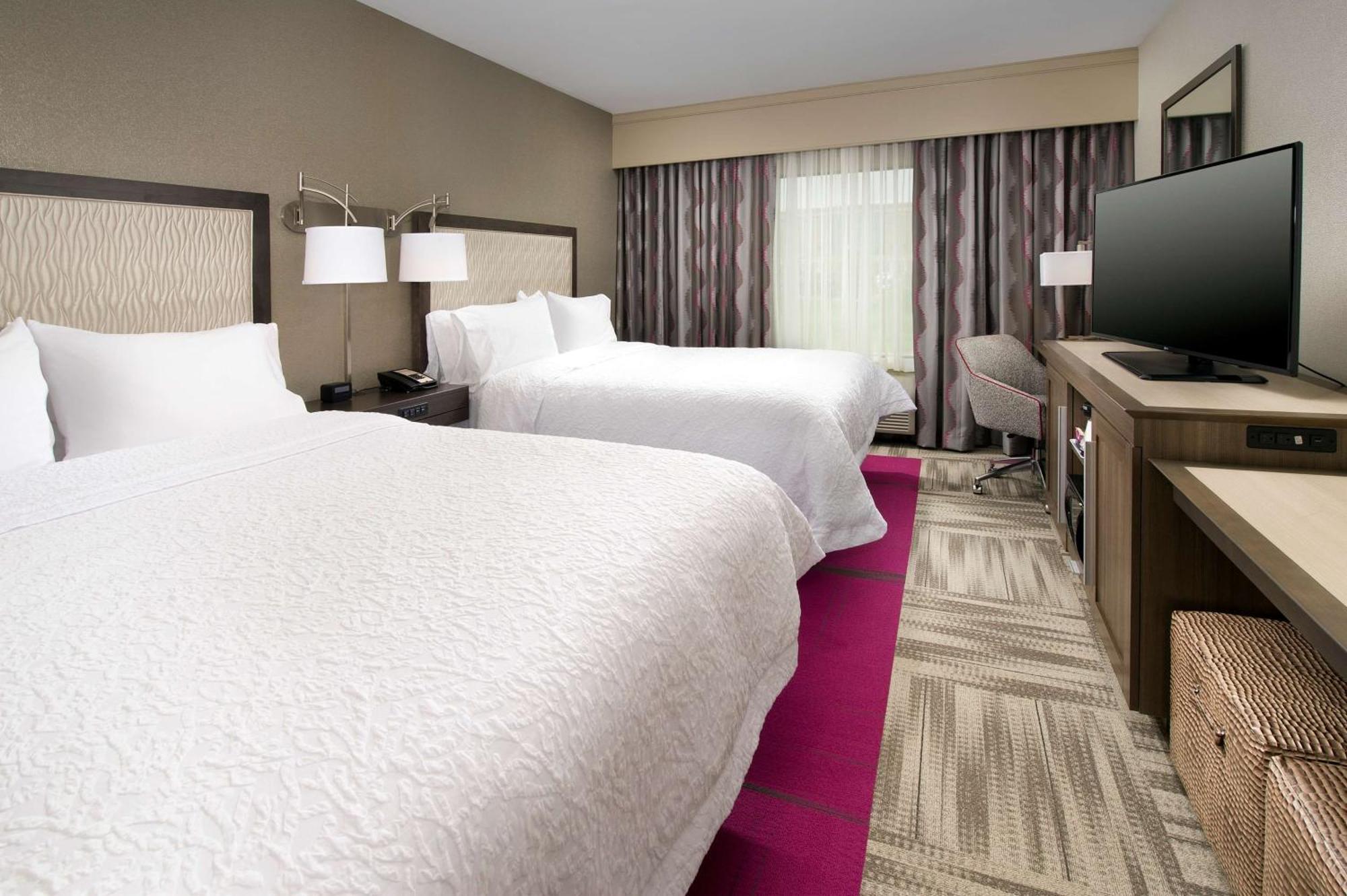 Hampton Inn Louisville East Hurstbourne Екстериор снимка