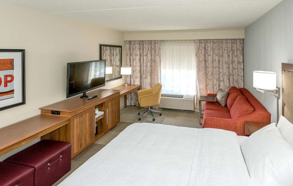Hampton Inn Louisville East Hurstbourne Стая снимка